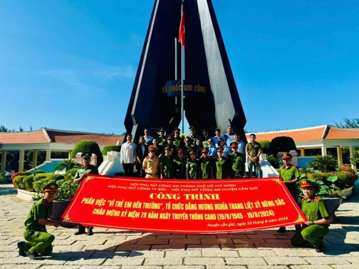 ĐOÀN THỂ CÔNG TY 990 PHỐI HỢP CÙNG ĐOÀN THỂ CÔNG AN HUYỆN CẦN GIỜ TỔ CHỨC THỰC HIỆN CÔNG TRÌNH "VÌ TRẺ EM"
